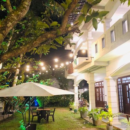 Plantation Surf Inn & Restaurant - Midigama East Exteriér fotografie
