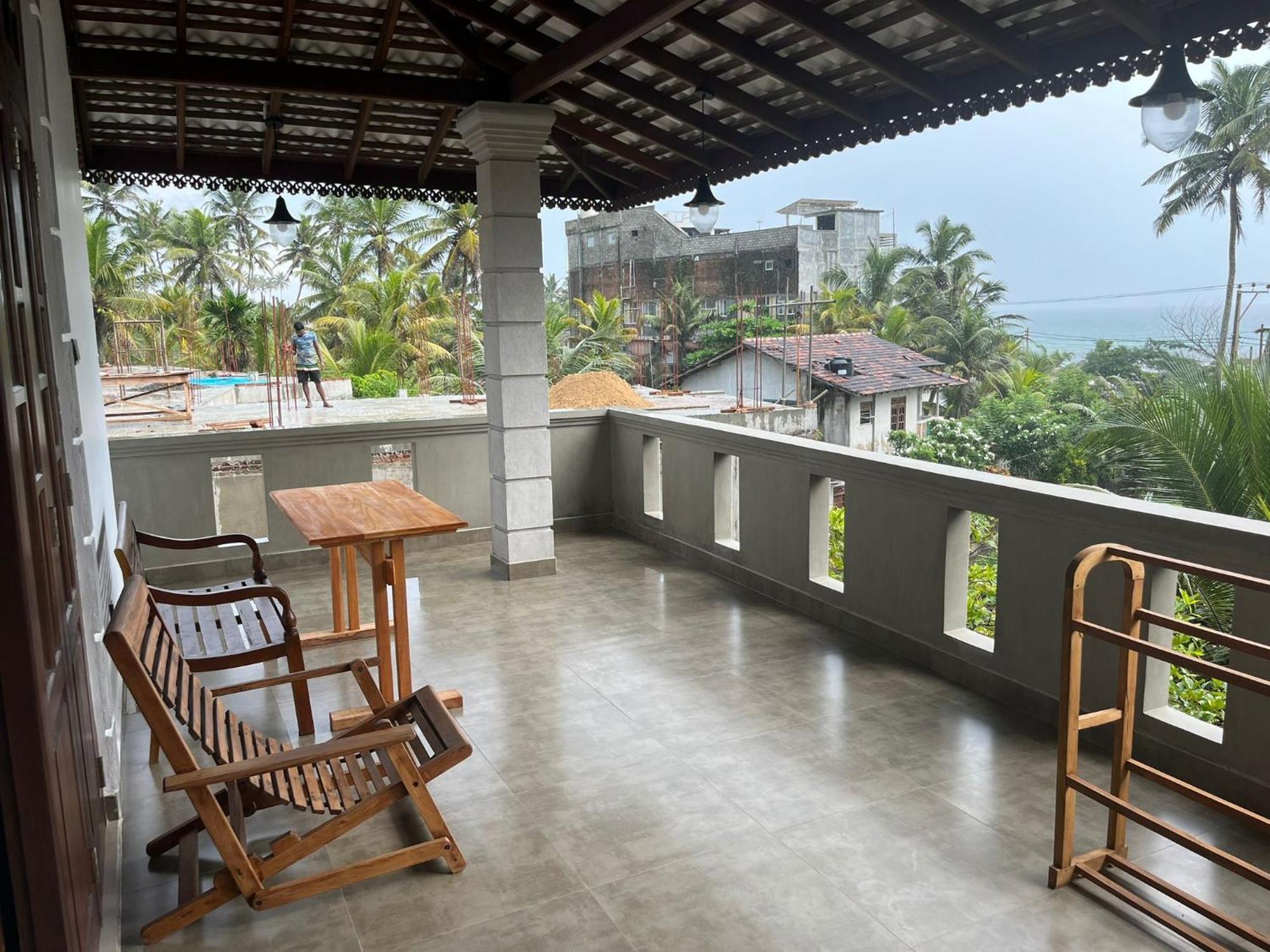 Plantation Surf Inn & Restaurant - Midigama East Exteriér fotografie
