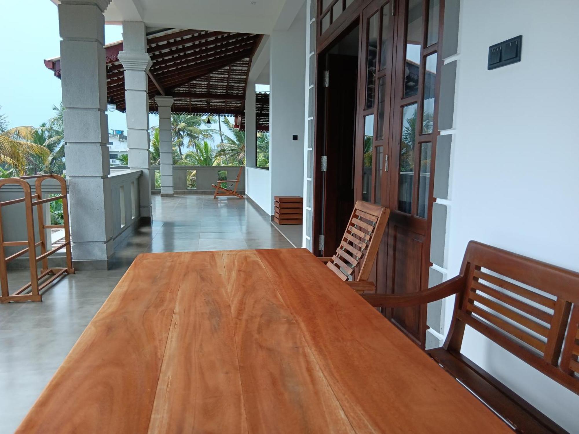 Plantation Surf Inn & Restaurant - Midigama East Exteriér fotografie