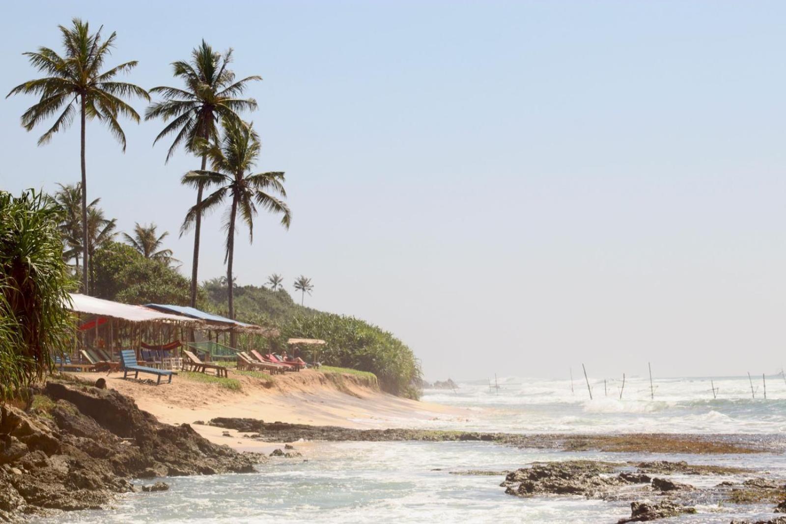 Plantation Surf Inn & Restaurant - Midigama East Exteriér fotografie